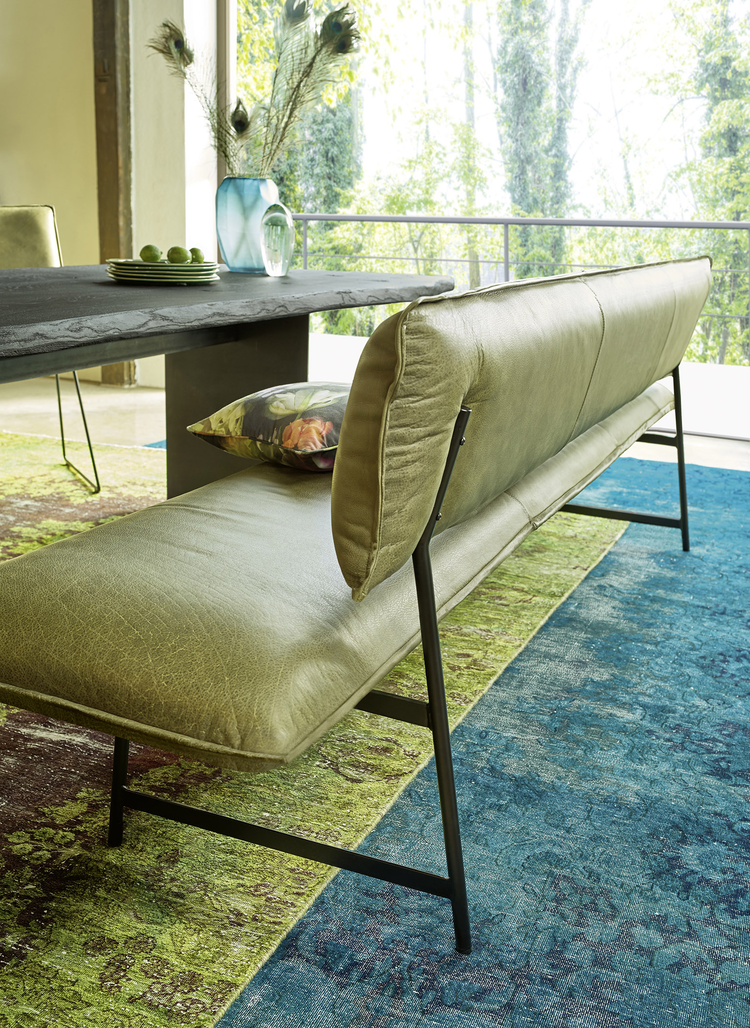Bank Chester mit breitem Wulst in Leder Rawhide olive tree 355